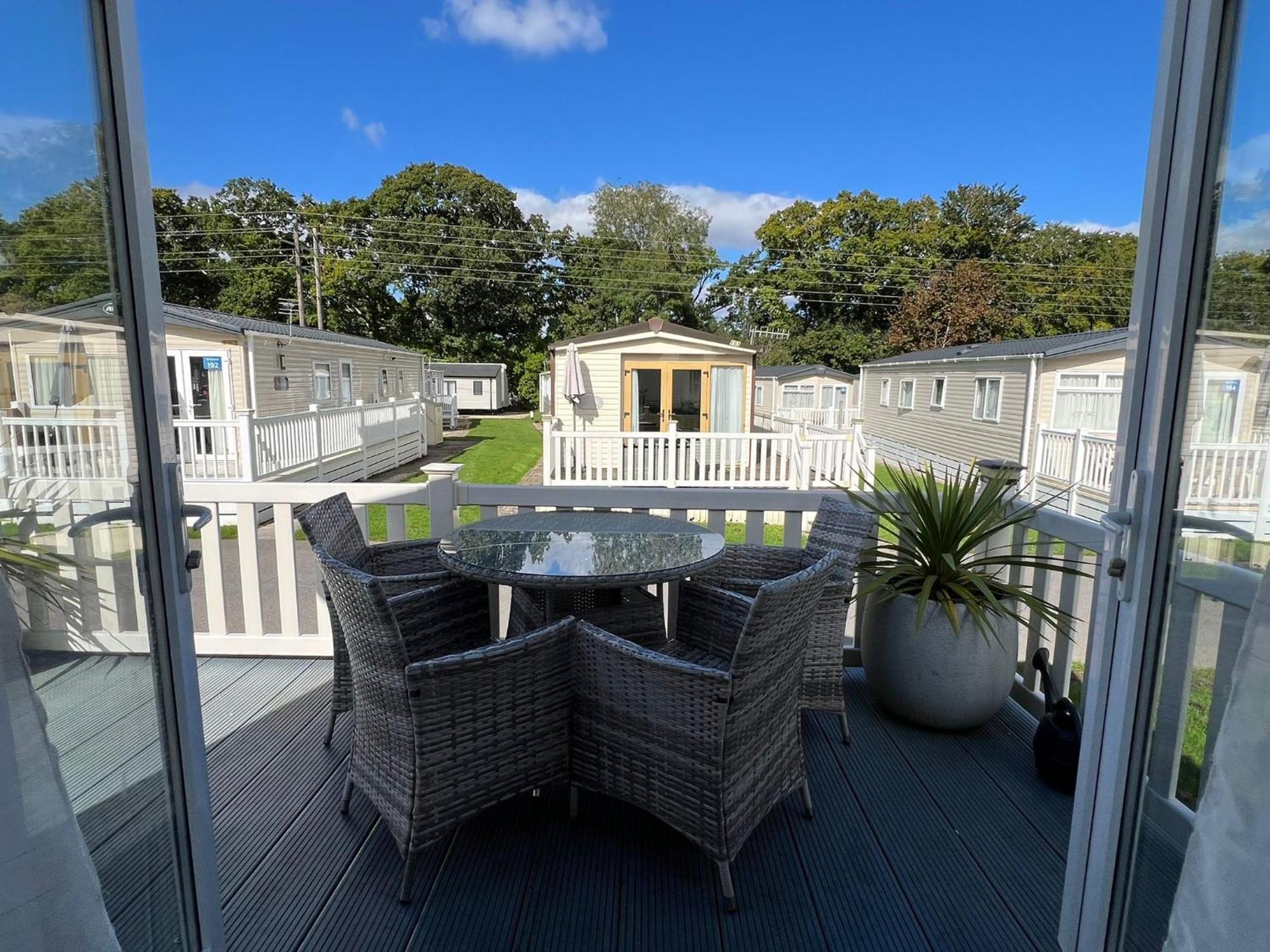 forest beach bashley park Sway Exterior foto
